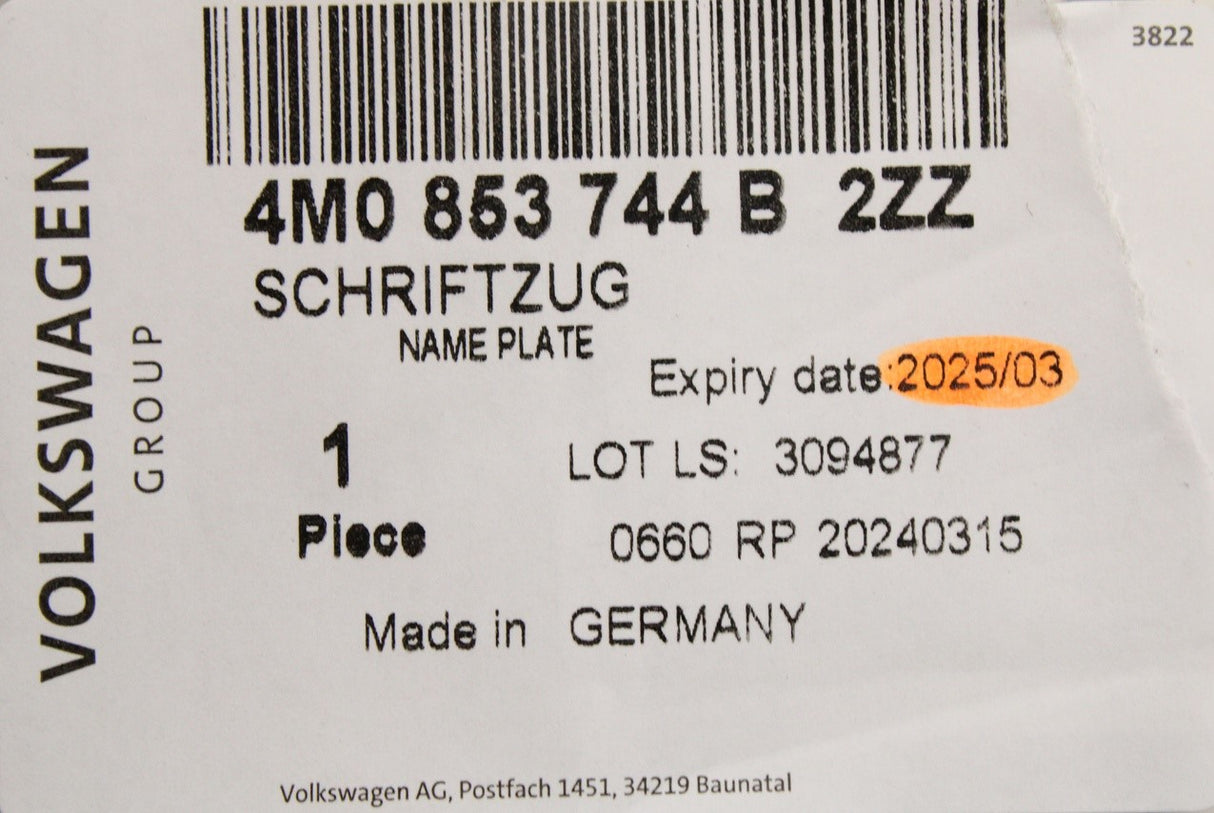 Audi Q7 e-Tron 2016-on rear inscription badge (45 e-tron) 4M0853744B 2ZZ