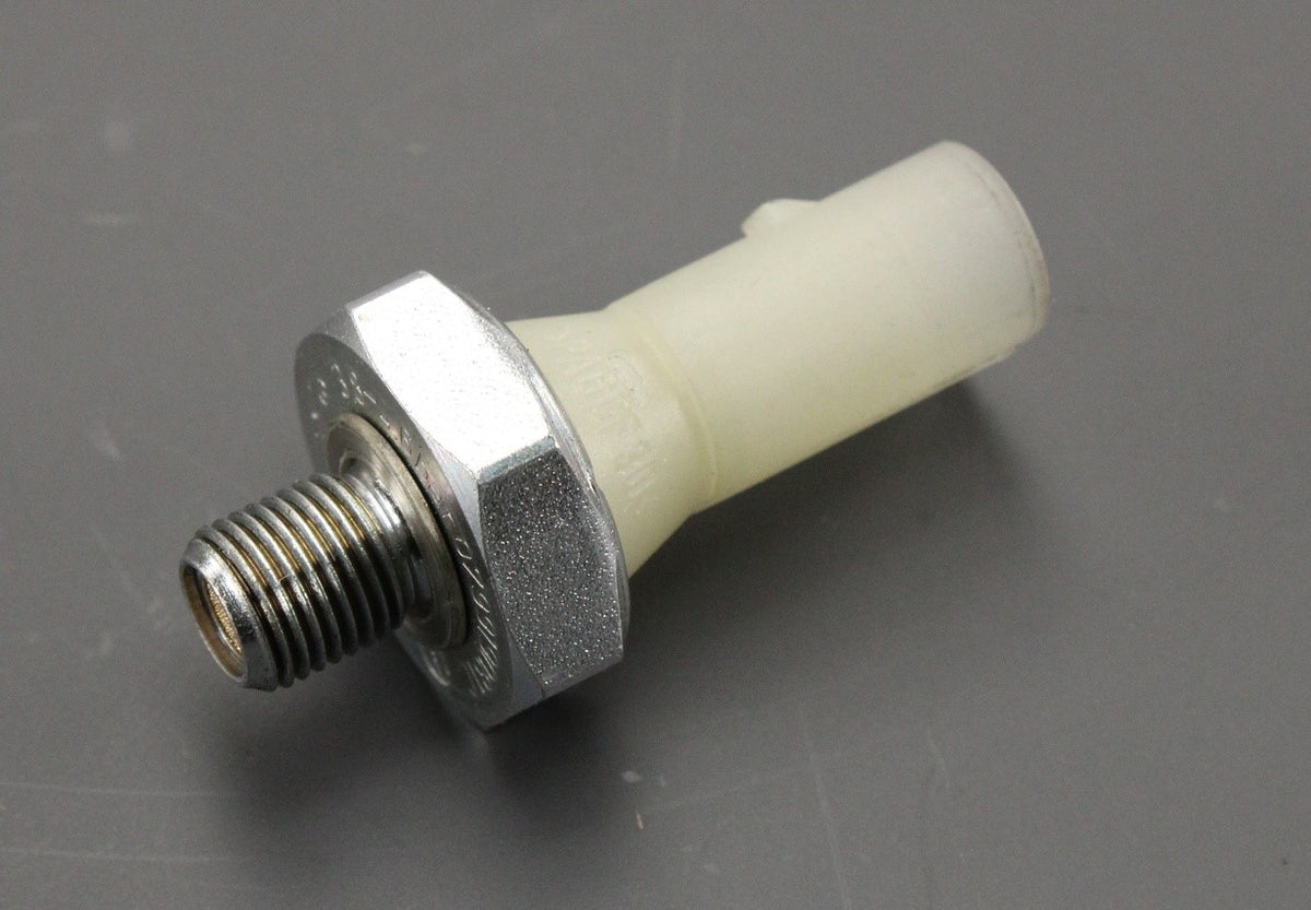 Audi RS4 RS5 4.2 V8 high pressure oil sensor switch 079919081C, view 1
