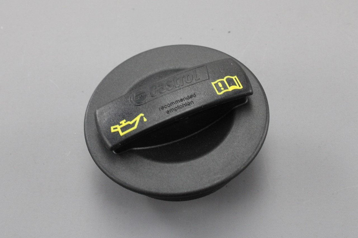 Audi A4 A5 A6 A7 A8 Q5 Q6 Q7 RS4 RS5 3.0 Litre Oil filler cap 06M103485C