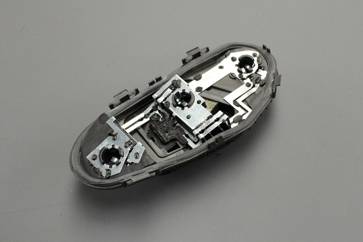 Toyota Aygo 2005-14 rear tail light bulb holder (left) 81565-0H080, view 1