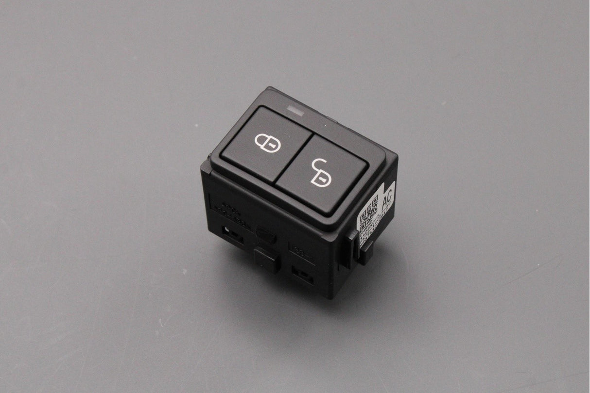 Land Rover Discovery Sport 2015-on door lock switch LR059767