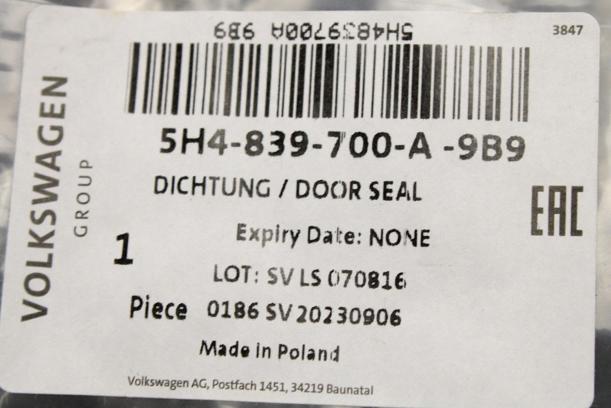 VW Golf MK8 2020-on outer door seal (rear right) 5H4839700A 9B9