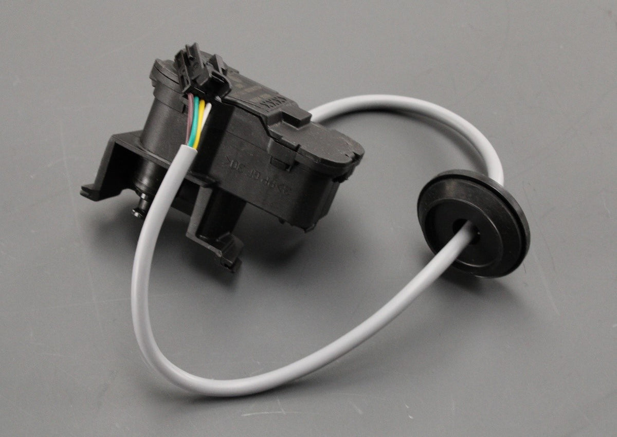 VW Golf MK7.5 Multivan 2017-on fuel filler flap actuator 5G0810773A, view 1