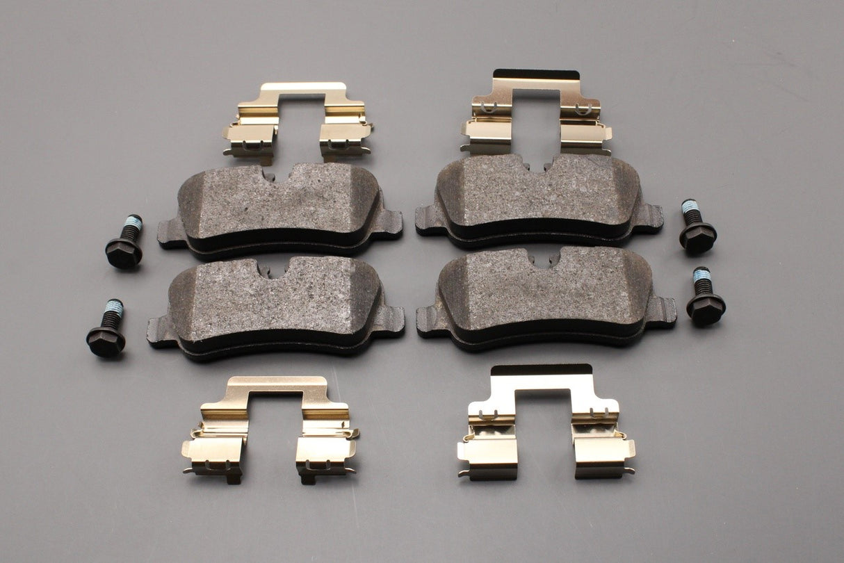 Land Rover Discovery 4 Range Rover Sport brake pad kit (rear) LR139969