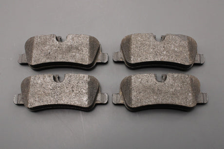 Land Rover Discovery 4 Range Rover Sport brake pad kit (rear) LR139969