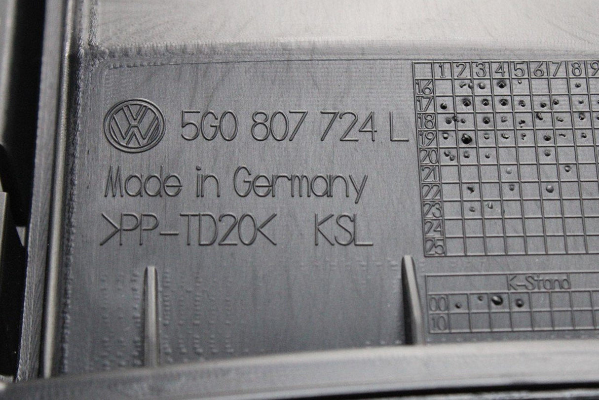 VW Golf R MK7.5 2017-on right front bumper bracket guide 5G0807724L