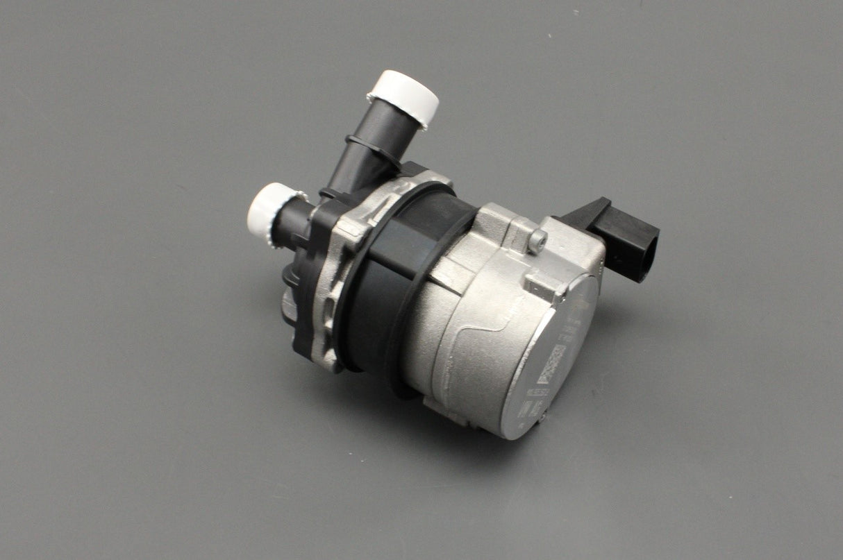 Audi Q5 Q7 Q8 2016-on additional coolant pump (3.0 TDI) 4M0965567B
