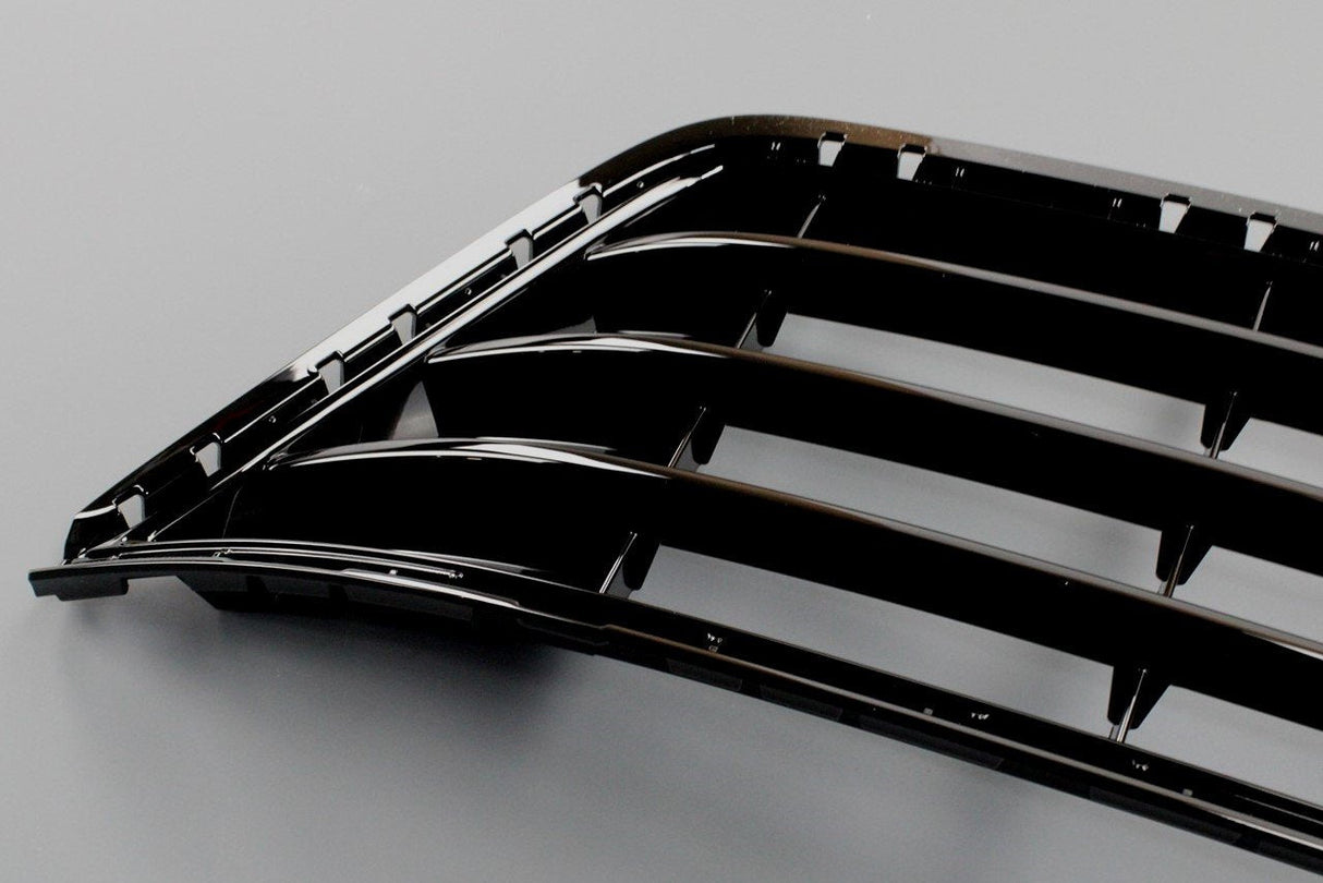 VW Golf R MK7 2013-16 centre lower front bumper grille 5G0853677G 041