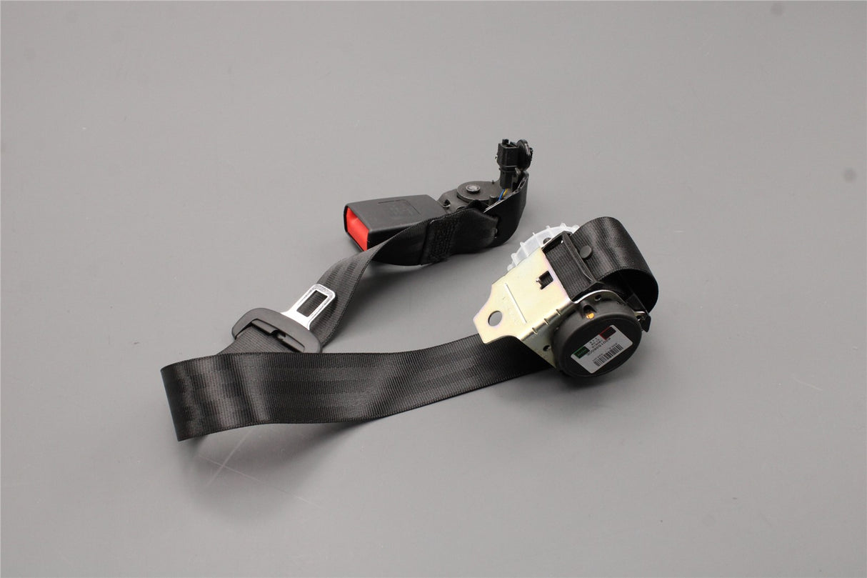 Audi A3 S3 RS3 2013-21 seat belt and buckle (rear centre) 8V0857807 V04