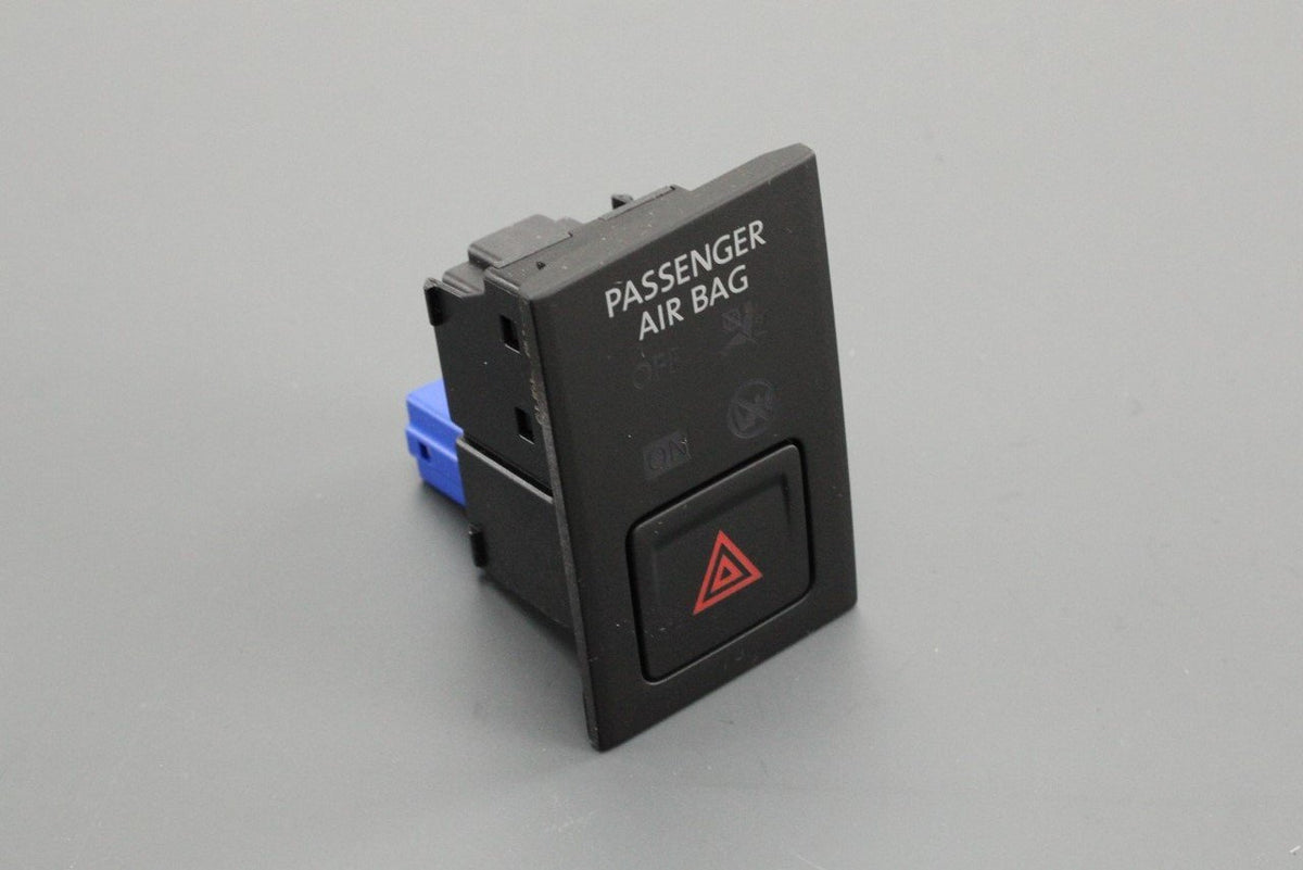 VW Golf MK7.5 17-20 hazard light switch & airbag light 5G2919225A RDW, view 1