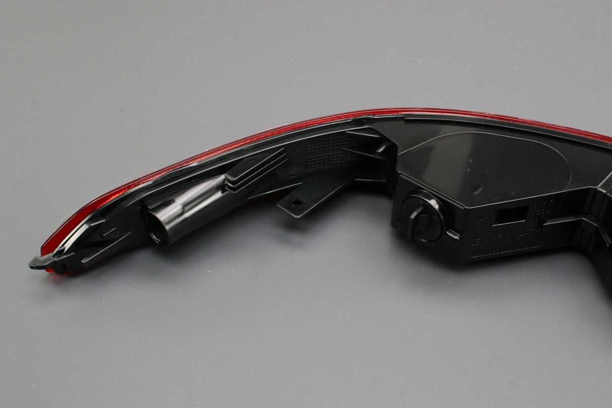 Audi Q7 2016-on rear LED tail light (right) 4M0945096