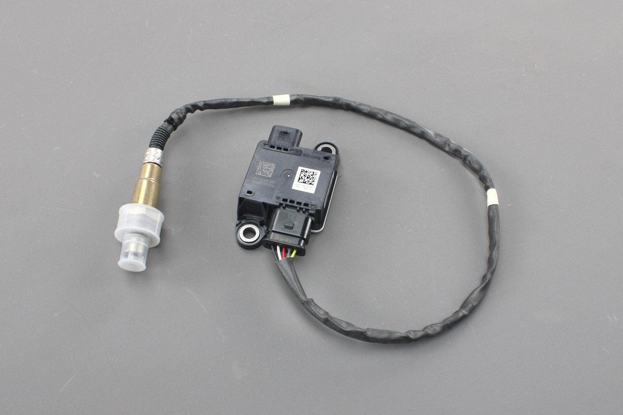 VW Caddy Tiguan Audi Q3 exhaust DPF particle sensor (2.0 TDI) 05L906261H