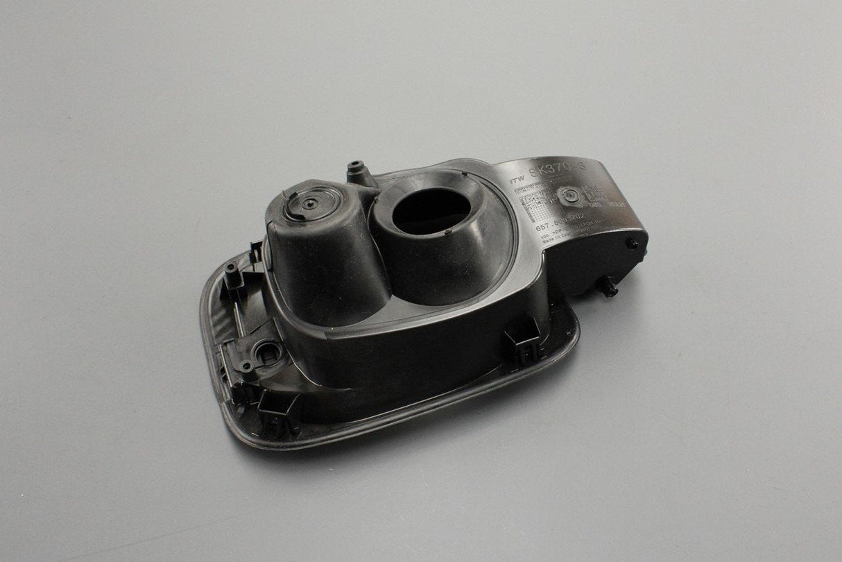 Skoda Scala Kamiq 2019-on fuel filler flap 657809702