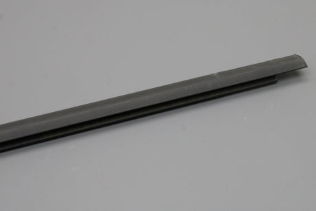 VW Golf MK7 MK7.5 rear window aperture seal (right) 5G6839478F 5AP