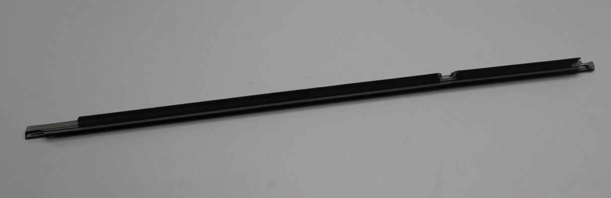 VW Golf MK7 MK7.5 rear window aperture seal (right) 5G6839478F 5AP