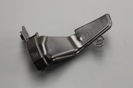 Toyota Yaris 20-on Yaris Cross 21-on air intake duct 87211-K0020