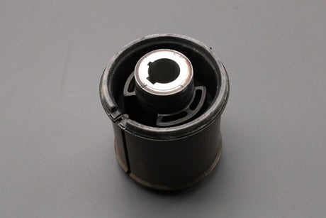 Jaguar XF 2016-on F-Pace 16-on XE 15-on rear subframe bush (x1) T4N9661