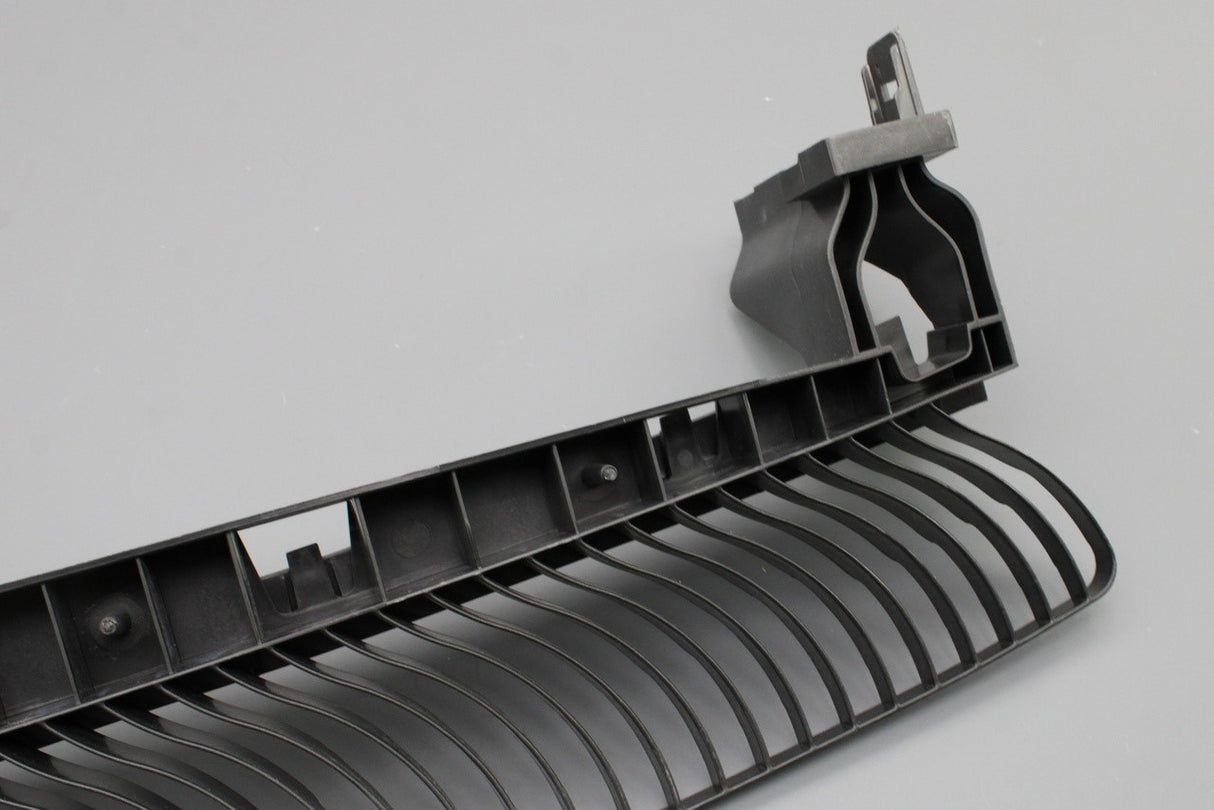 VW Tiguan 2016-2024 front bumper guide (centre) 5NA805705N