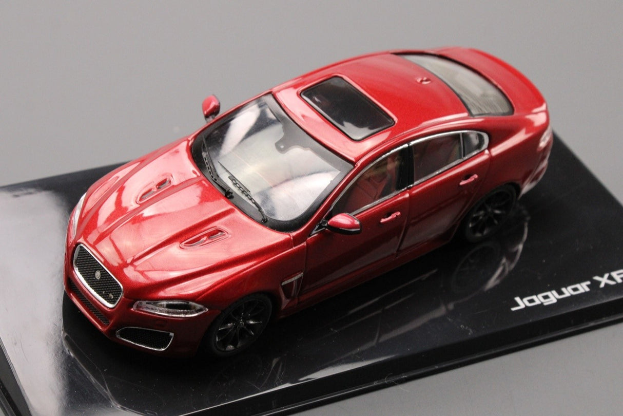 Jaguar XFR italian racing red diecast model car (1:43) JDCAXFR