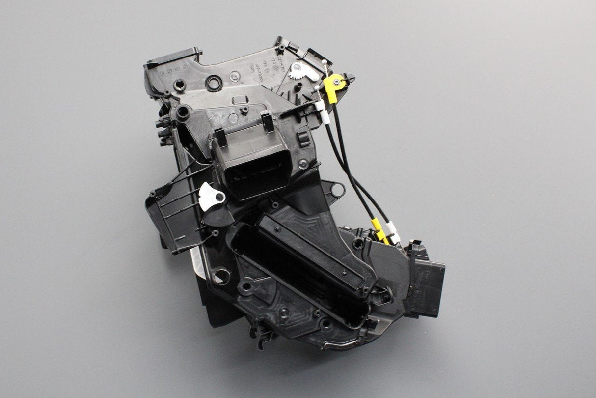 VW Passat B8 Skoda Kodiaq Superb air distribution housing 5QK820353A