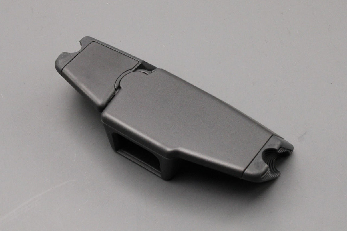 Skoda Superb 24-on multifunctional headrest accessories mount 3P0061128