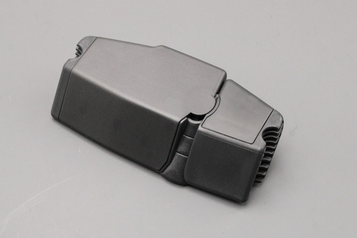 Skoda Superb 24-on multifunctional headrest accessories mount 3P0061128