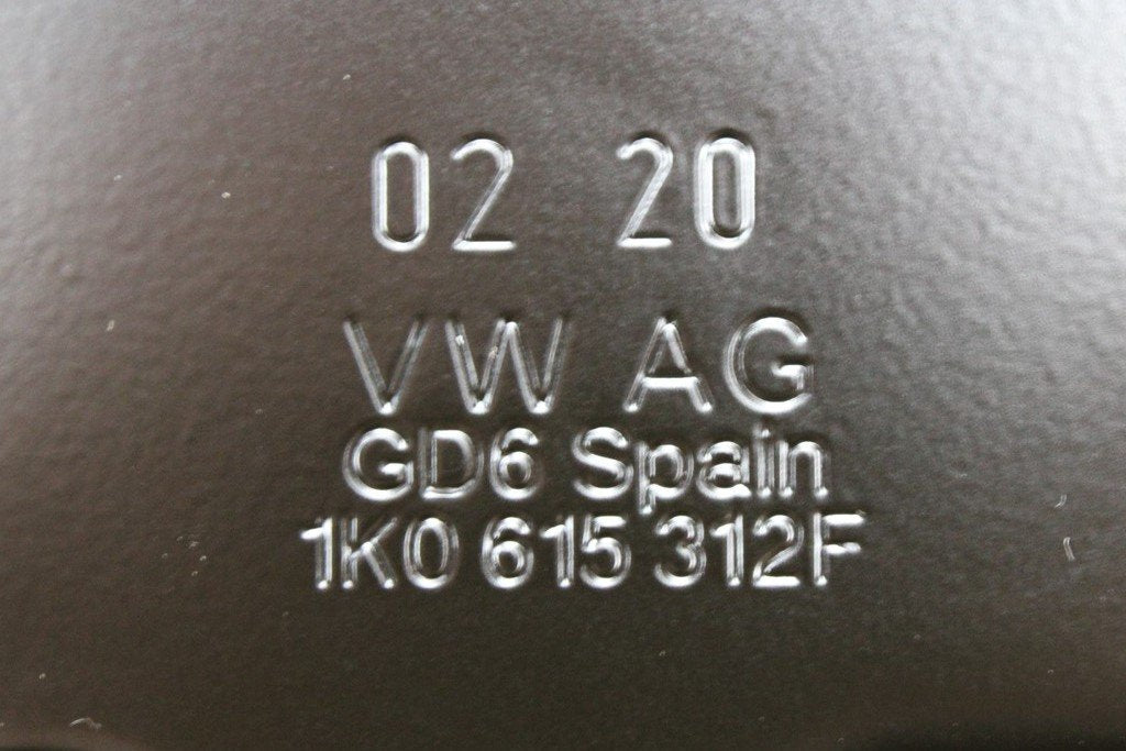 VW Audi S3 Skoda SEAT brake disc backing shield (front right) 1K0615312F