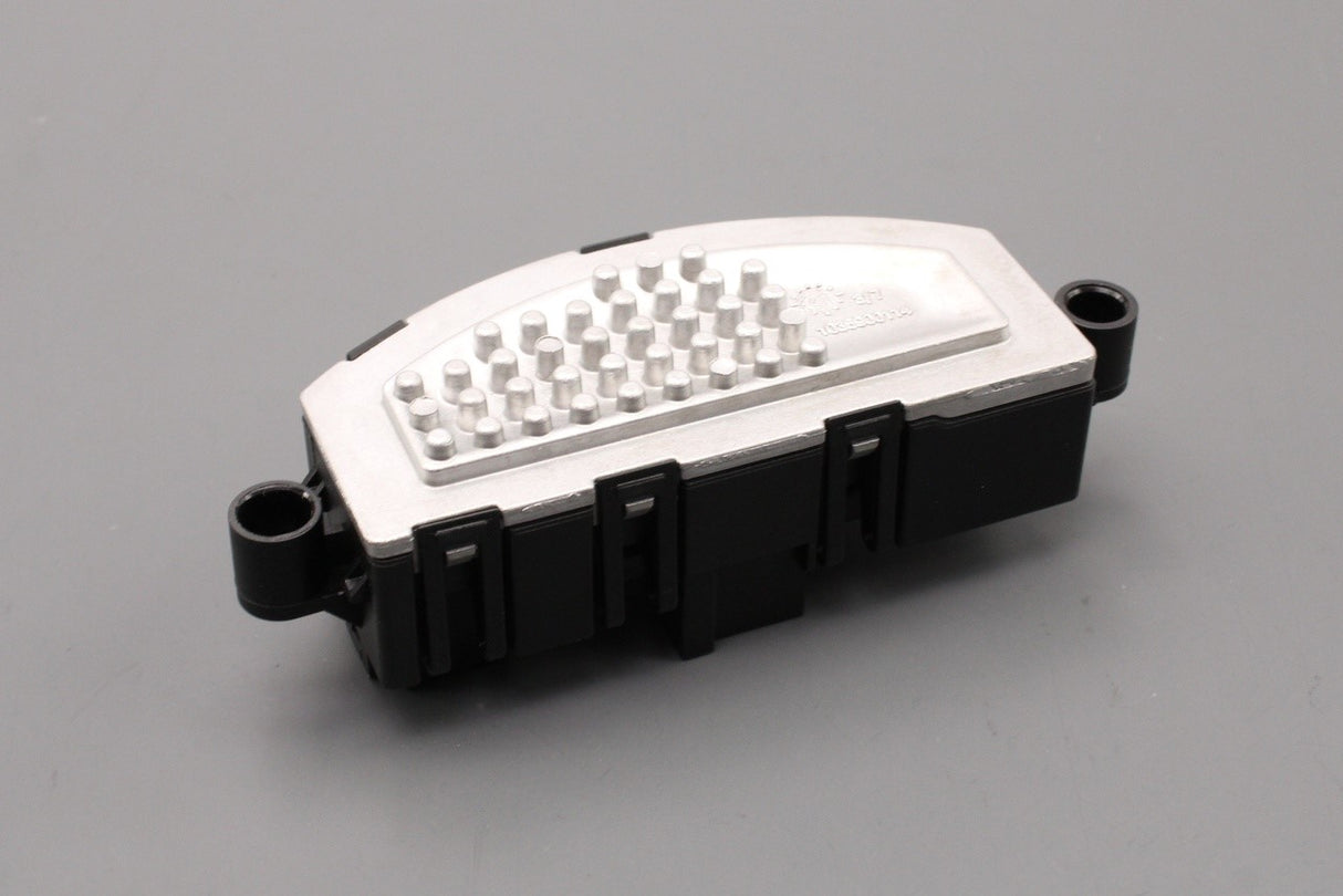 Audi A4 S4 RS4 A5 S5 RS5 Q5 heater fan control resistor 8T0820521G