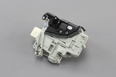 Audi A3 RS3 A6 RS6 A7 RS7 Q3 VW Touareg rear door lock (left) 4G0839015