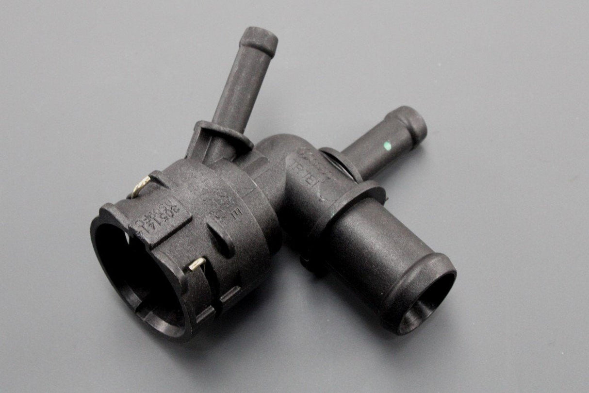 VW Audi Skoda SEAT 1.2 1.4 TSI top radiator hose connector 5Q0122291E