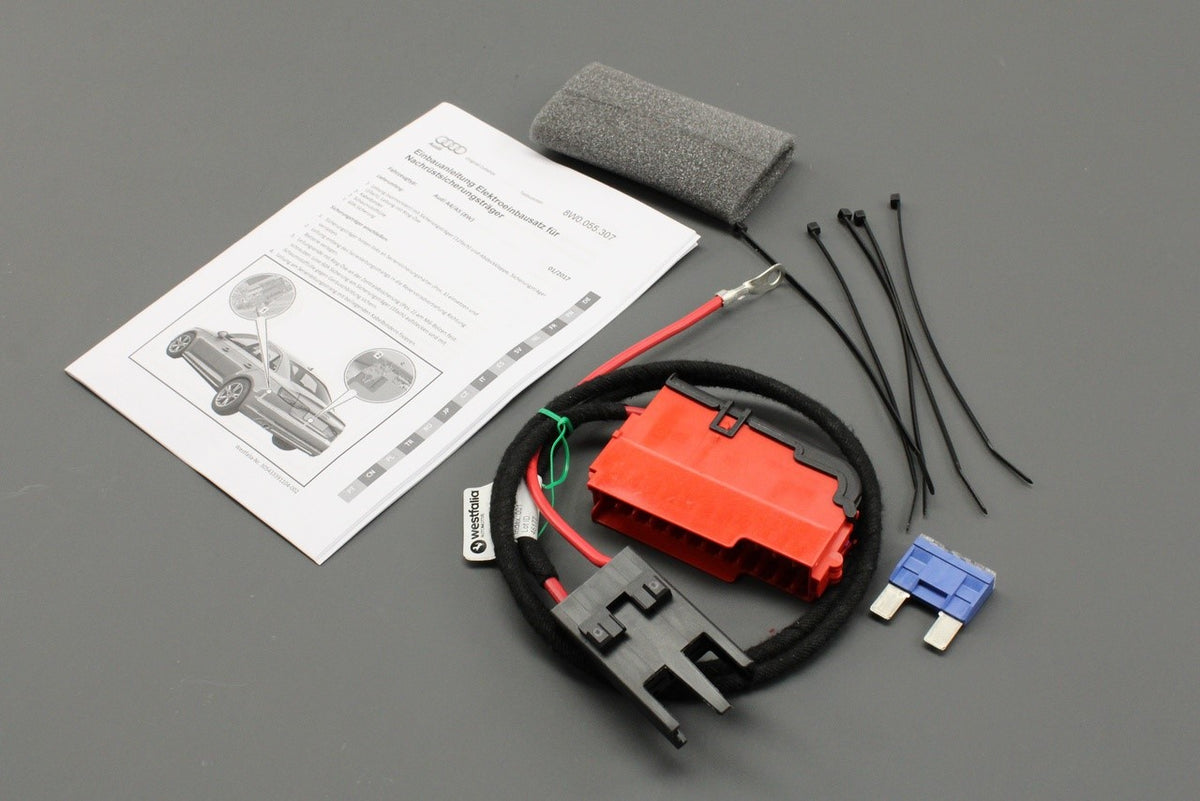 Audi A4 S4 RS4 A5 S5 accessory tow bar fuse holder 8W0055307, view 1