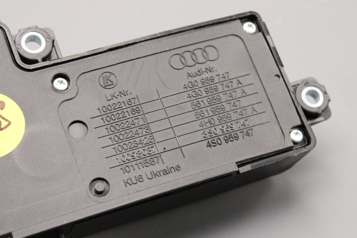 Audi TT 2015-2024 seat adjustment switch (front left) 8S0959747