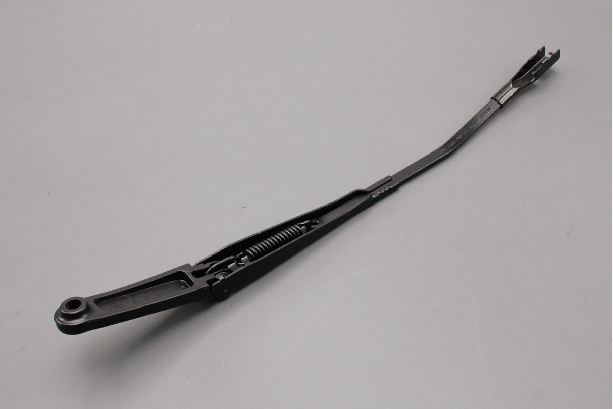Audi A4 RS4 B9 A5 RS5 17-on front aero wiper arm (right) 8W2955408 1P9