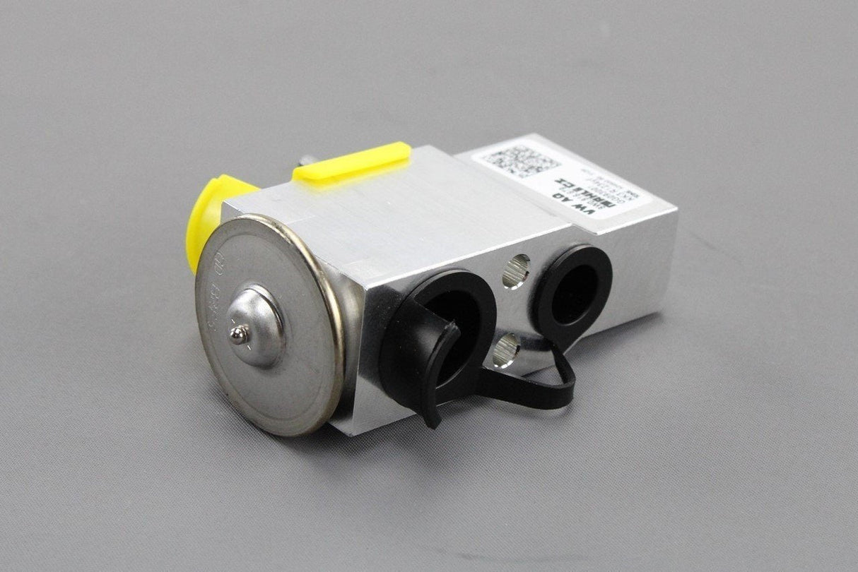 Audi A4 A5 A6 A7 Q5 e-tron 2016-On Air con expansion valve 8W0816679