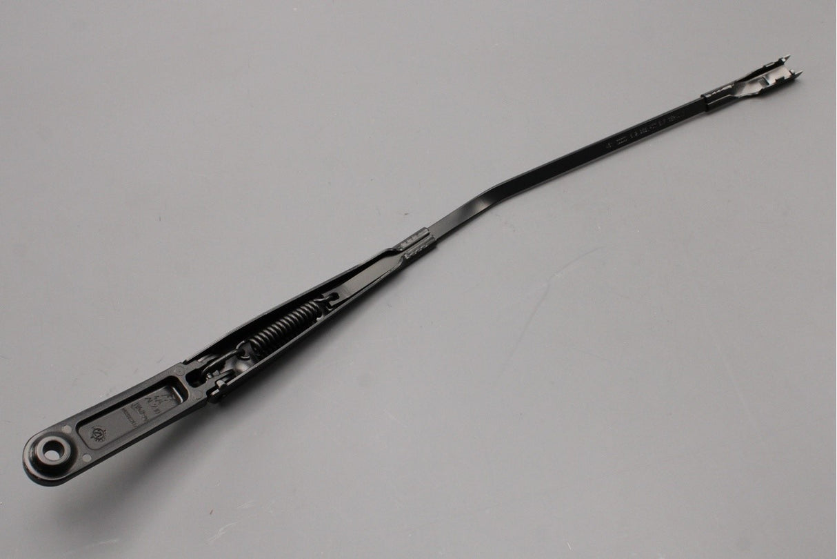 Audi A4 RS4 B9 A5 RS5 2017-on front aero wiper arm (left) 8W2955407 1P9