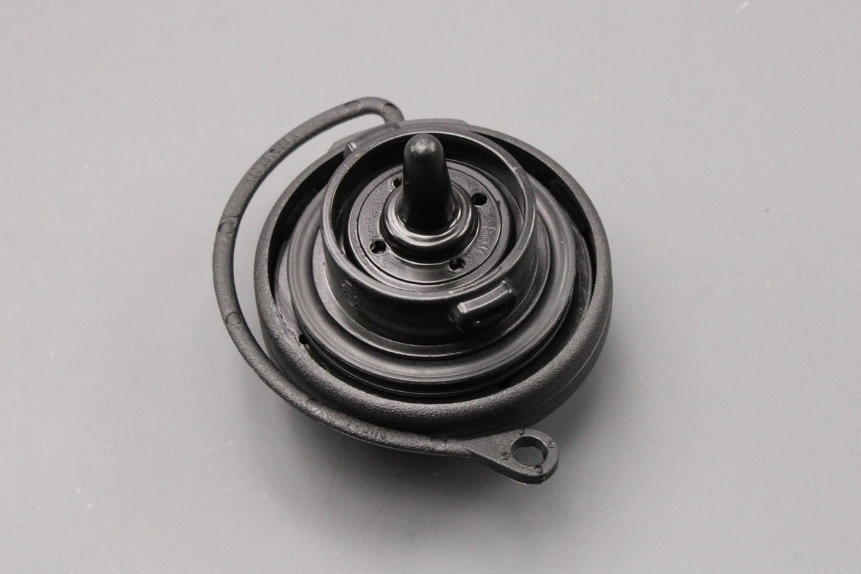 VW Scirocco Tiguan Passat CC Audi Q3 RSQ3 fuel filler cap 3C8201550C