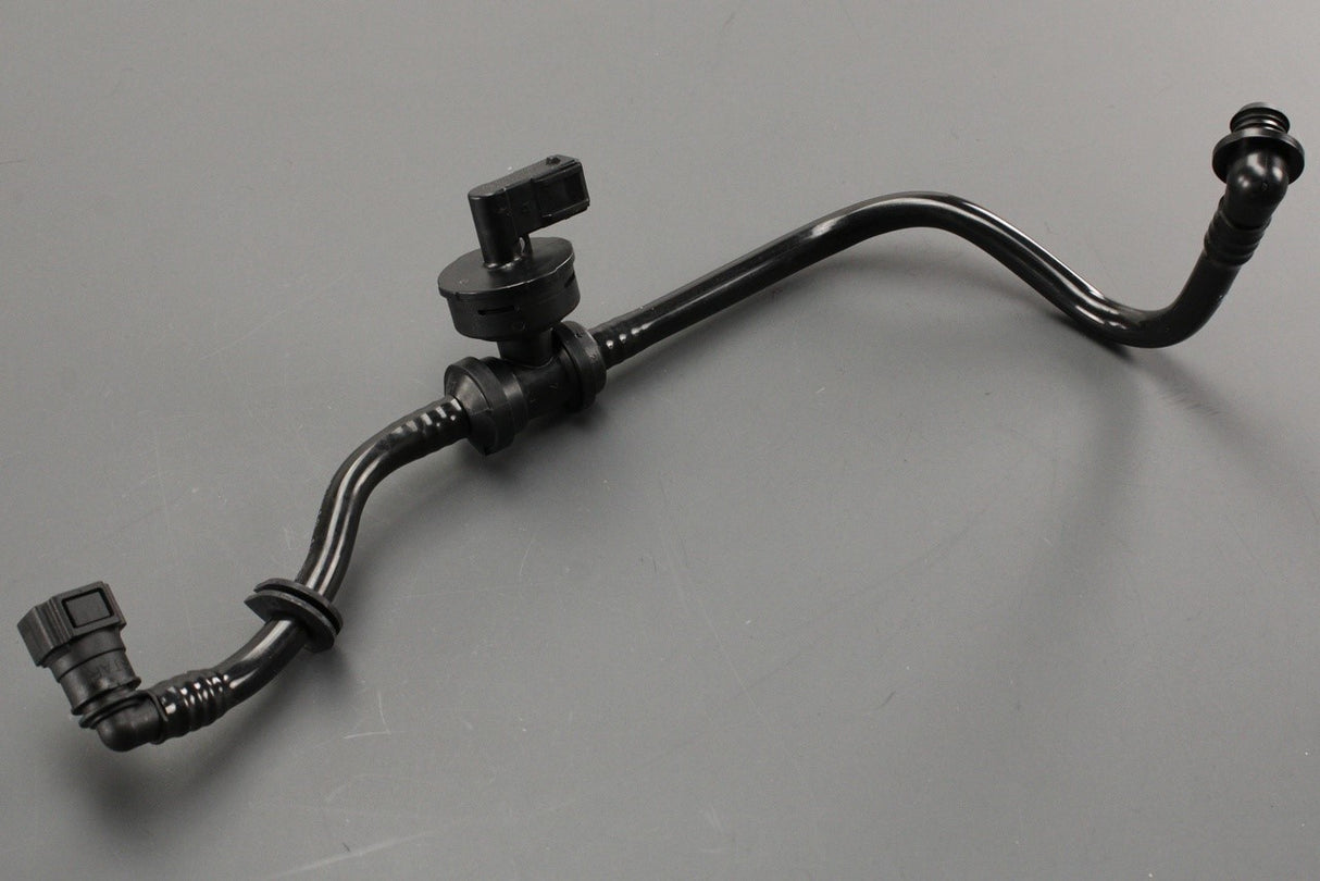 Range Rover Range Rover Sport 2013-on brake servo vacuum hose LR067249