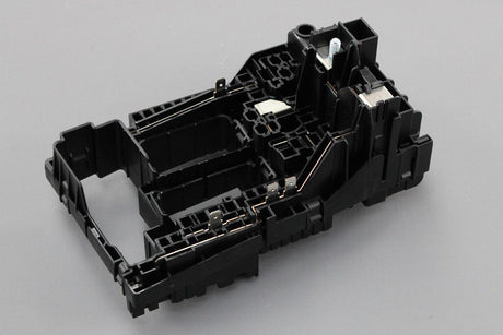 VW Arteon 17-on Audi RS3 2016 RSQ3 engine bay fuse E box 3Q0937125C