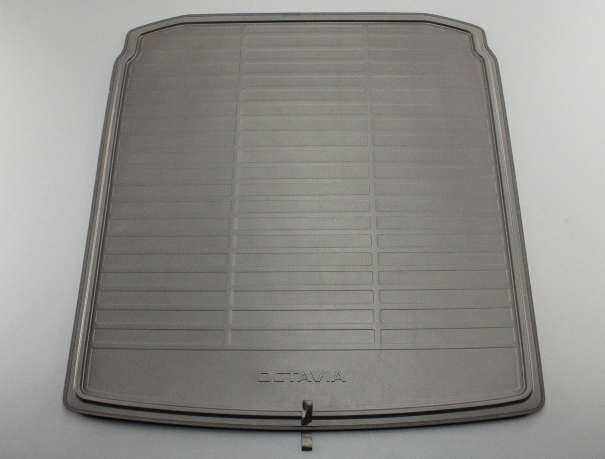 Skoda Octavia Estate 2020-on double sided boot liner 5E7061163A, view 1