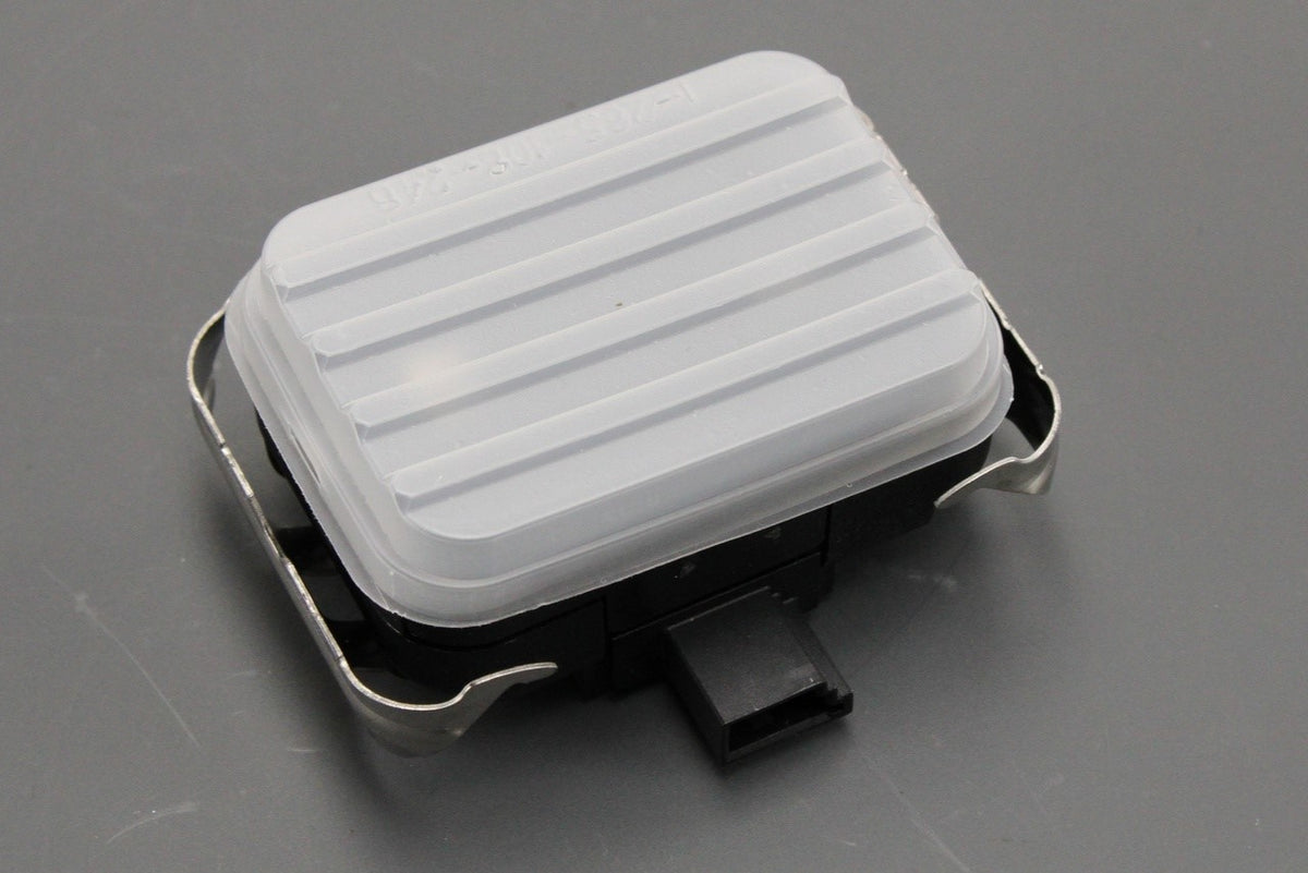 Range Rover Evoque 2012-2018 windscreen rain sensor LR028401, view 1