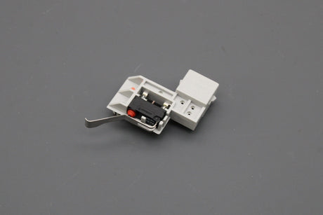 VW Polo 9N3 Bora Audi A3 8L Skoda SEAT boot lid micro-switch 8D5959489