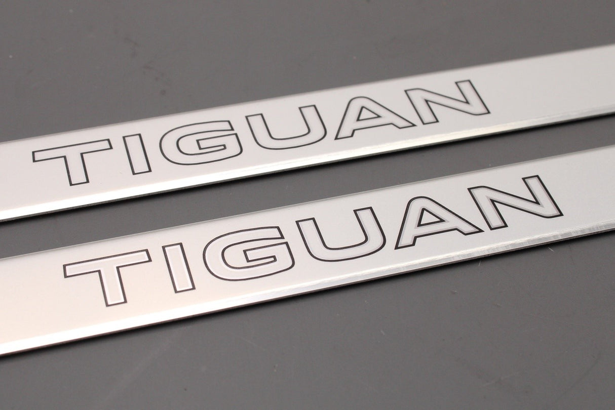 VW Tiguan 2024-on front door sill protectors (aluminium) 571071303