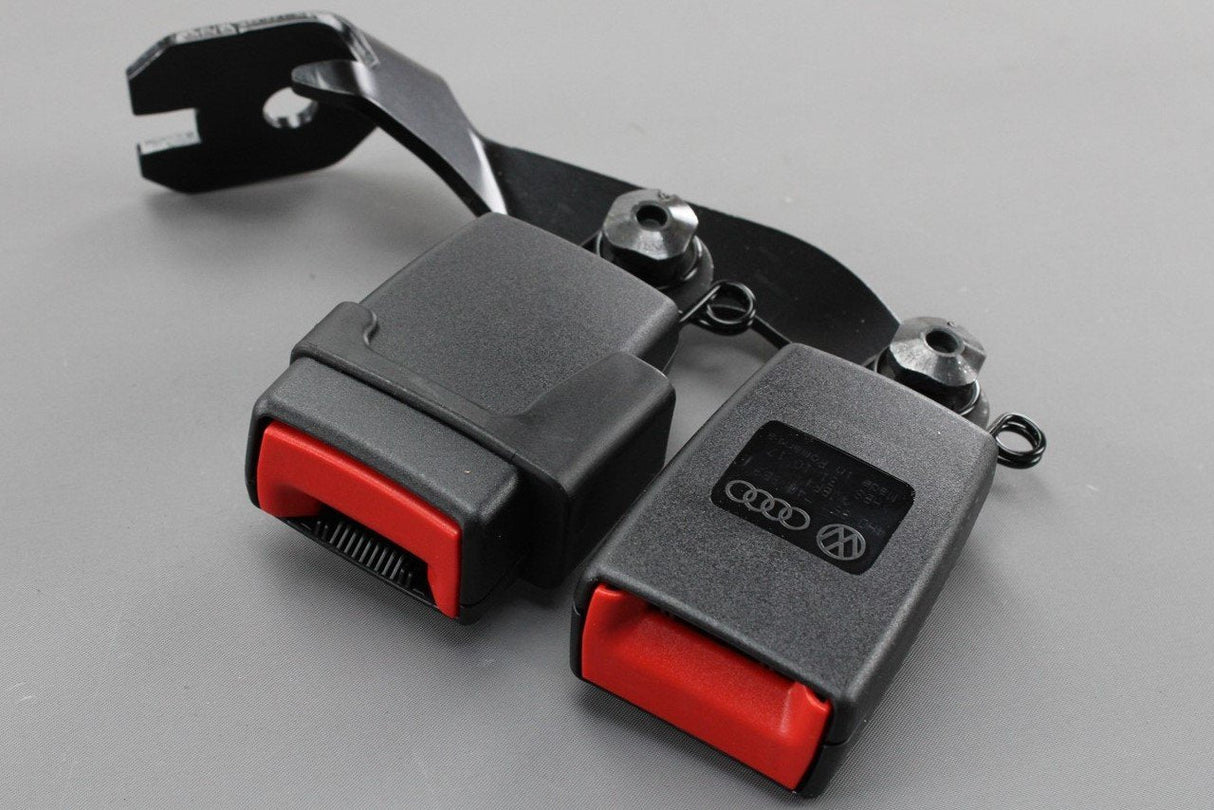 Audi A8 S8 2010-17 double seat belt buckle (rear, centre) 4H0857740 9B9