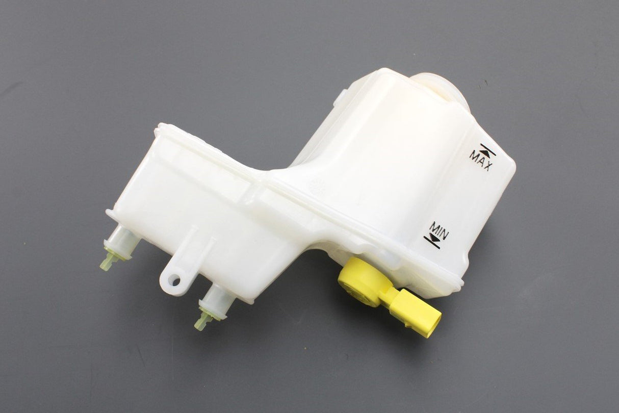 VW Golf Audi Q2 RS3 Skoda SEAT Leon brake fluid reservoir RHD 5Q2611301H