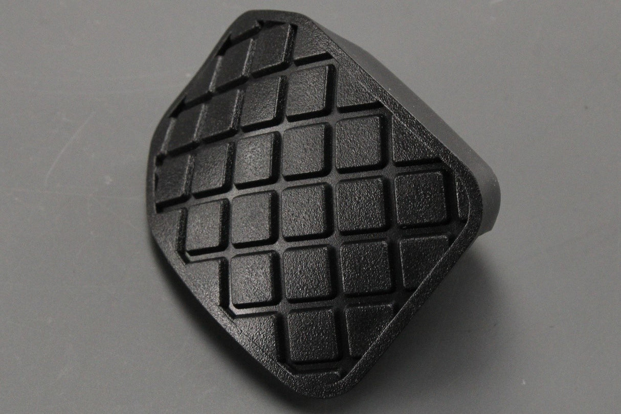 Audi A4 A6 RS4 Q7 VW T5 T6 Touareg clutch pedal cap 8E0721173 01C
