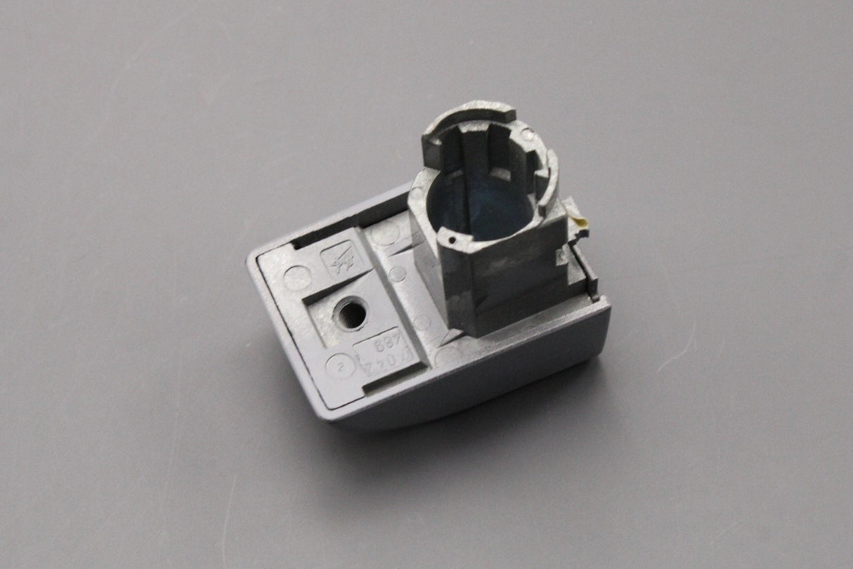 Range Rover 2010-2012 door handle key cap cover (front right) LR011204