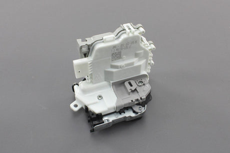 Audi A1 A3 A4 Q2 Q5 R8 Front left passenger door lock module 8X2837015B