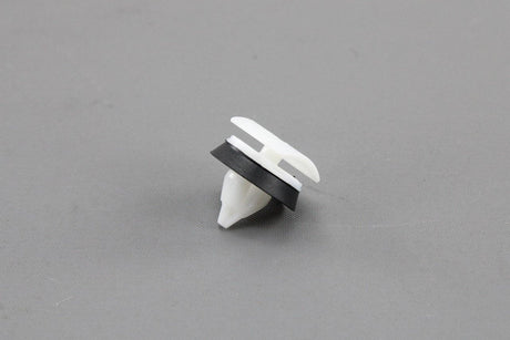 VW Crafter 2017-Onward side trim clips 8.1x17.3 (x1) WHT008733