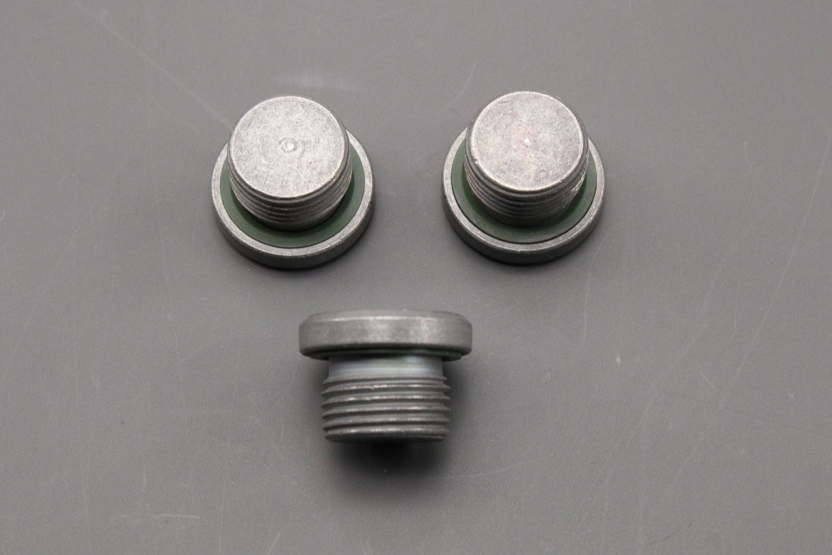 Land Rover Range Rover transmission output shaft oil seal kit LR049886