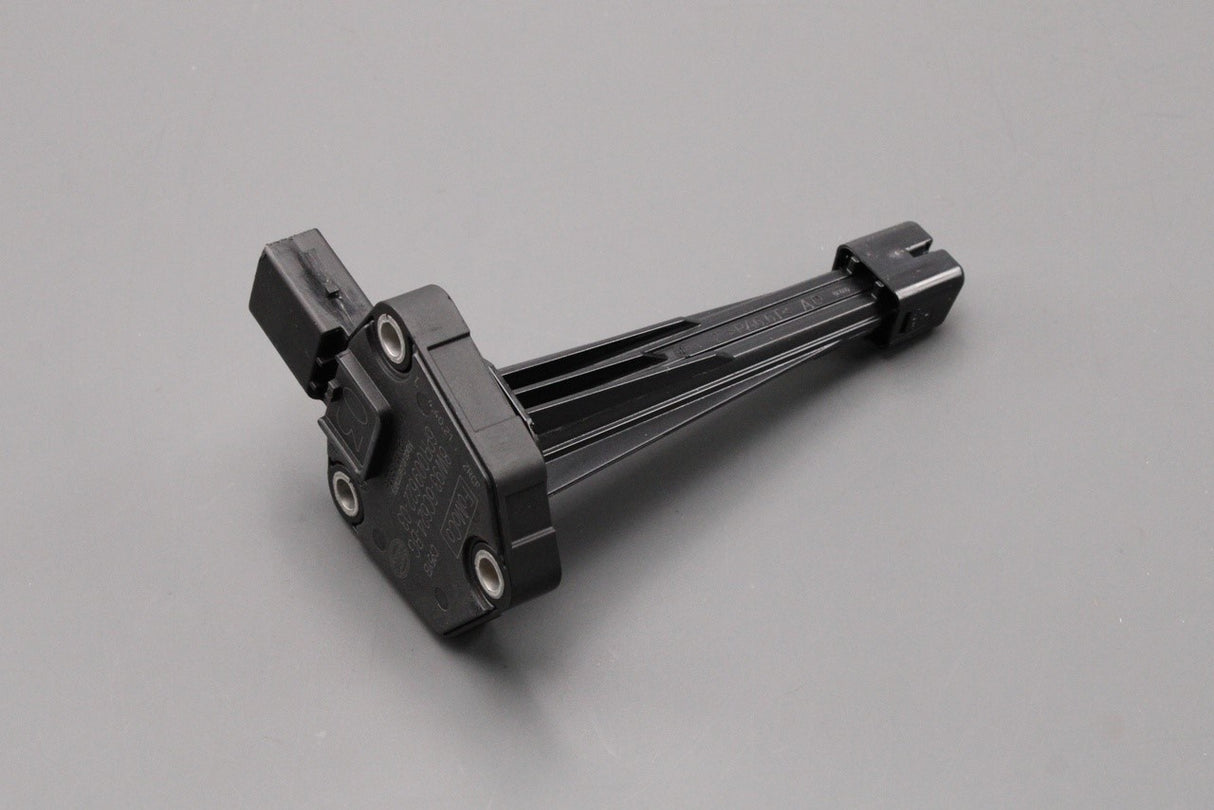 Land Rover Range Rover 3.0 V6 4.4 5.0 V8 oil level sensor LR012640